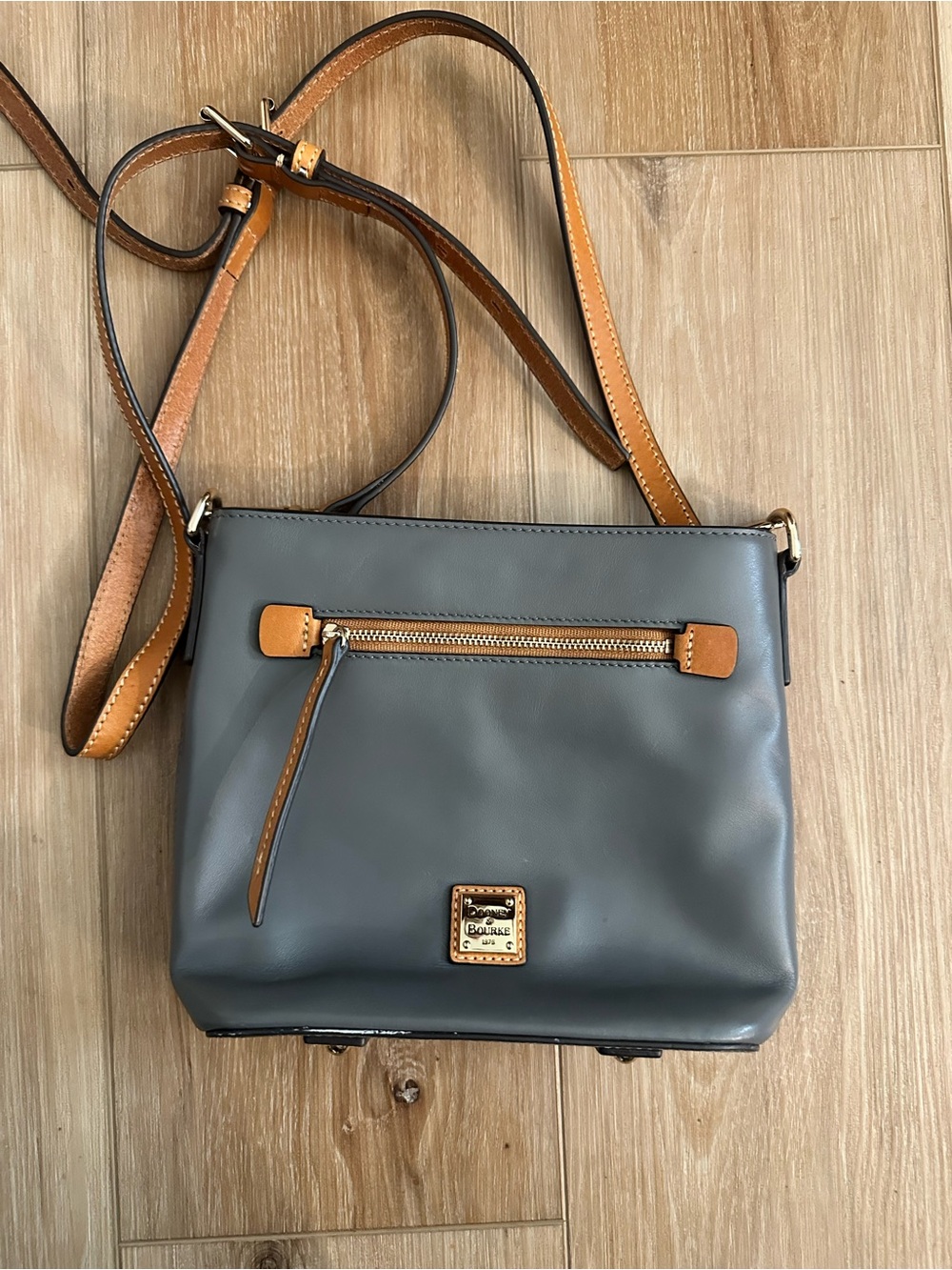 Dooney & Bourke Wexford Leather Allison Crossbody 25